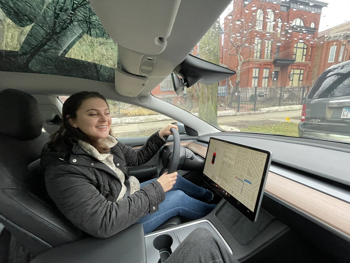 Emily Forlini tweet media