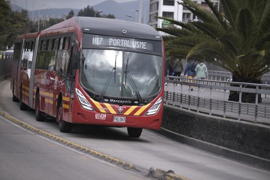 BogotaEE's tweet photo. ÚLTIMA HORA | 🚨 Tarifa de Transmilenio en 2023 estará sobre los $2.981 y SITP en $2.781  🚨

Se debe a la decisión de @Asocapitales de aumentar en un 12,53 % el costo del transporte público

Desde @Bogota confirmaron que se acogerán al incremento. 

https://t.co/HN7HbZOpGB https://t.co/2dVqrE1TRH
