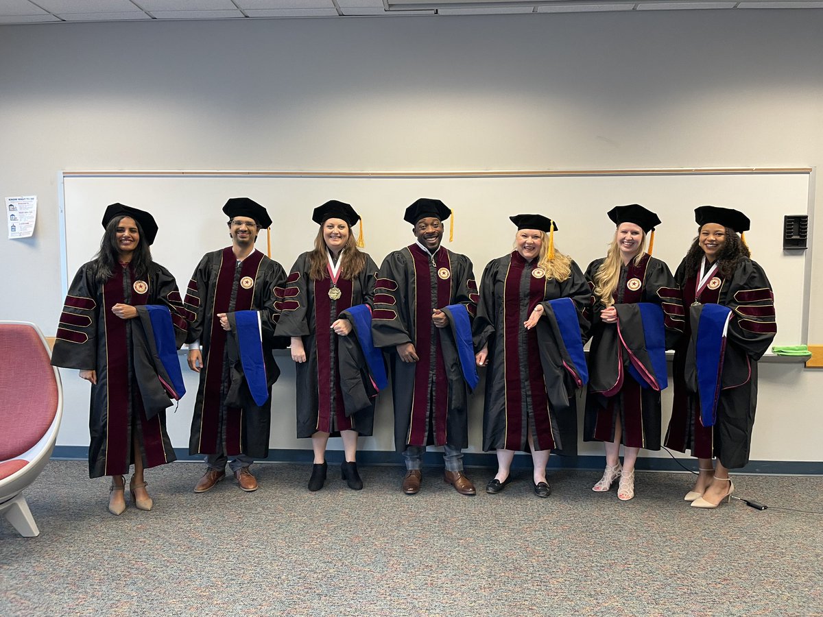 Carolyn Kapinus tweet media