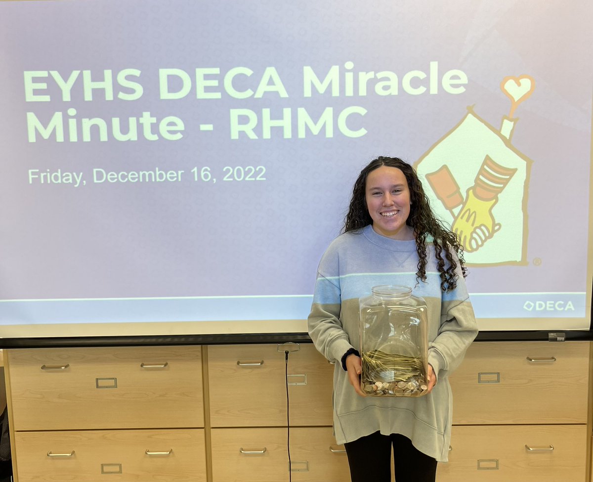 MrLittleEYHS's tweet photo. EYHS DECA raised $745.07 for @RMHC in ONE MINUTE this morning thanks to the generosity of our @EasternYorkHigh students, staff, and administrators! Today truly is a great day to be a knight! @PaDECA https://t.co/00DrmTDPpi