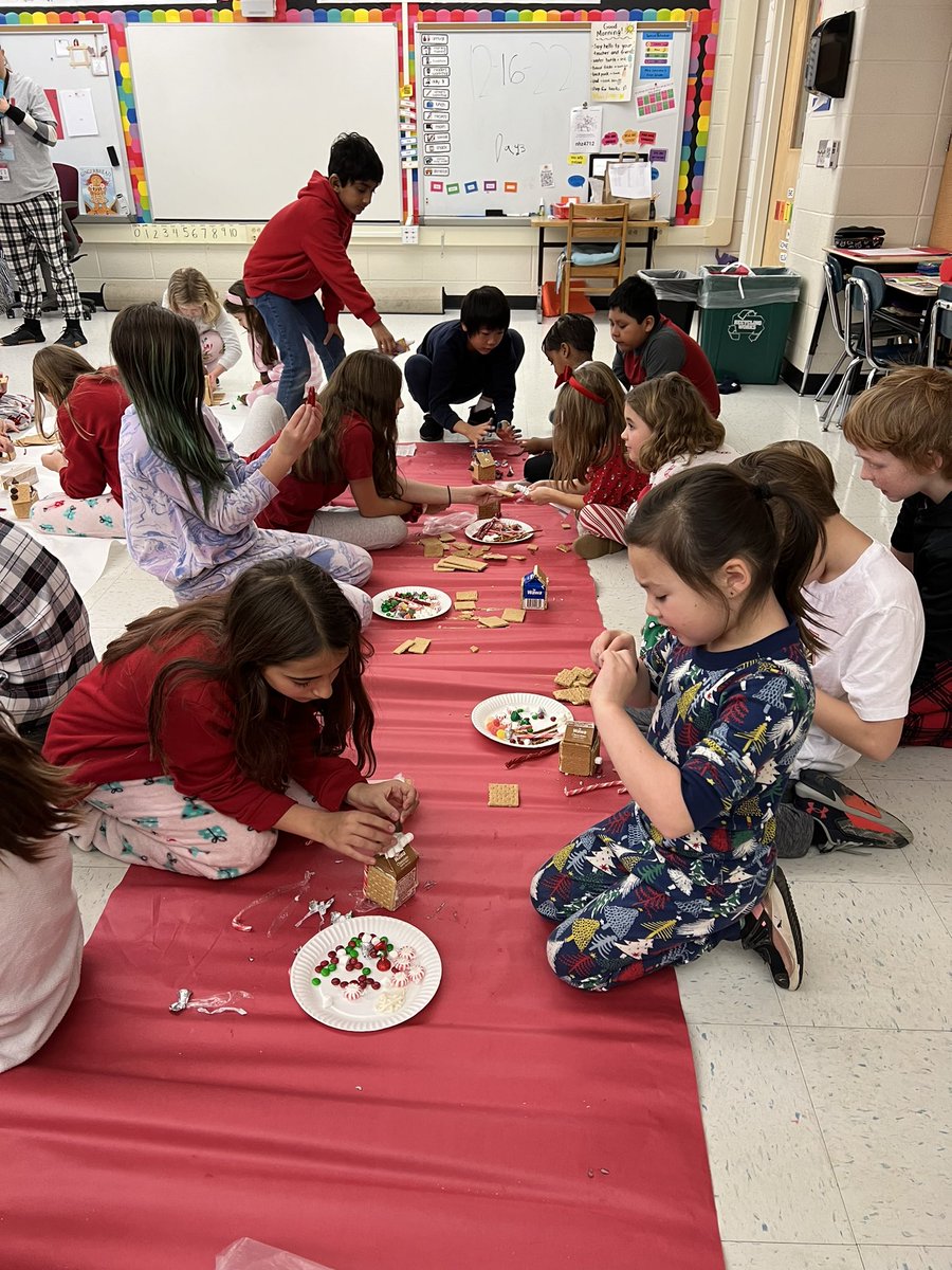 Gingerbread fun with our 5the grade buddies! <a href="/MrsCullenFHE/">Stephanie Cullen</a>