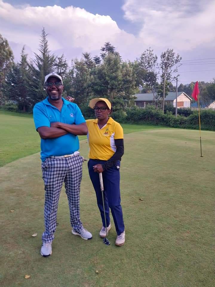 itsKJtheone's tweet image. The 2nd round of 5, of the Annual Christmas Dishes Matchplay Competion took place earlier.
Scores... 1 : 1 vs the Missus @Frankiewgichuru 

Tomorrow, game 3. 
#mbeleikosawa 
#hackersparadise
#KerichoGolden