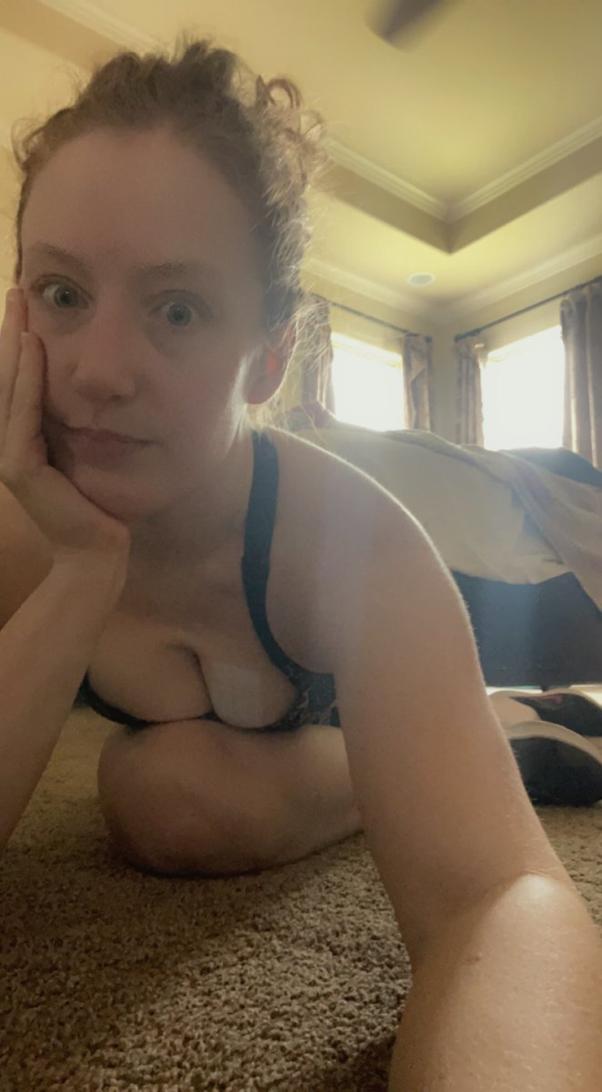 redheadsparkles's tweet photo. I may have had to reduce reps and weight, but I am not going to let this program beat me. Injury took me out the last two months of ‘21. I’m finishing ‘22 no matter what. Day 66 of 90 is done. #bodyrevolution https://t.co/7ql0jETCi1