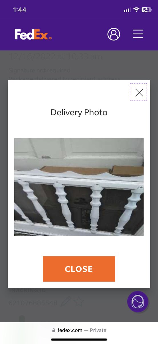 R__Hum's tweet photo. @FedExHelp how is this an acceptable proof of delivery photo? This is not my house nor do i recognize the door so my package is basically missing and dependent on if this person finds me. Unacceptable https://t.co/Ez6OKgcXuK