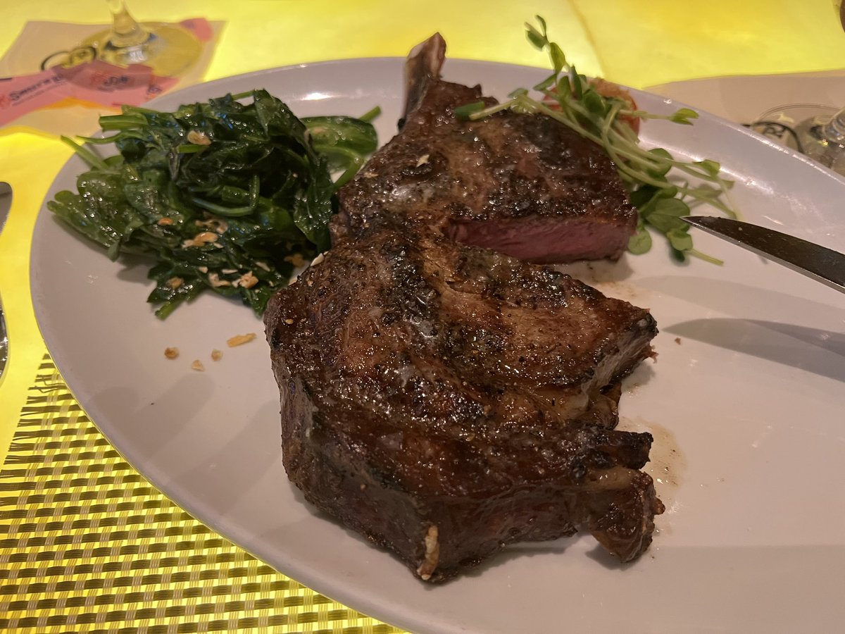 jugtj2's tweet photo. it's very delicious it's delicious to eat with family😍😍😍😍 https://t.co/qisOvYDEpf