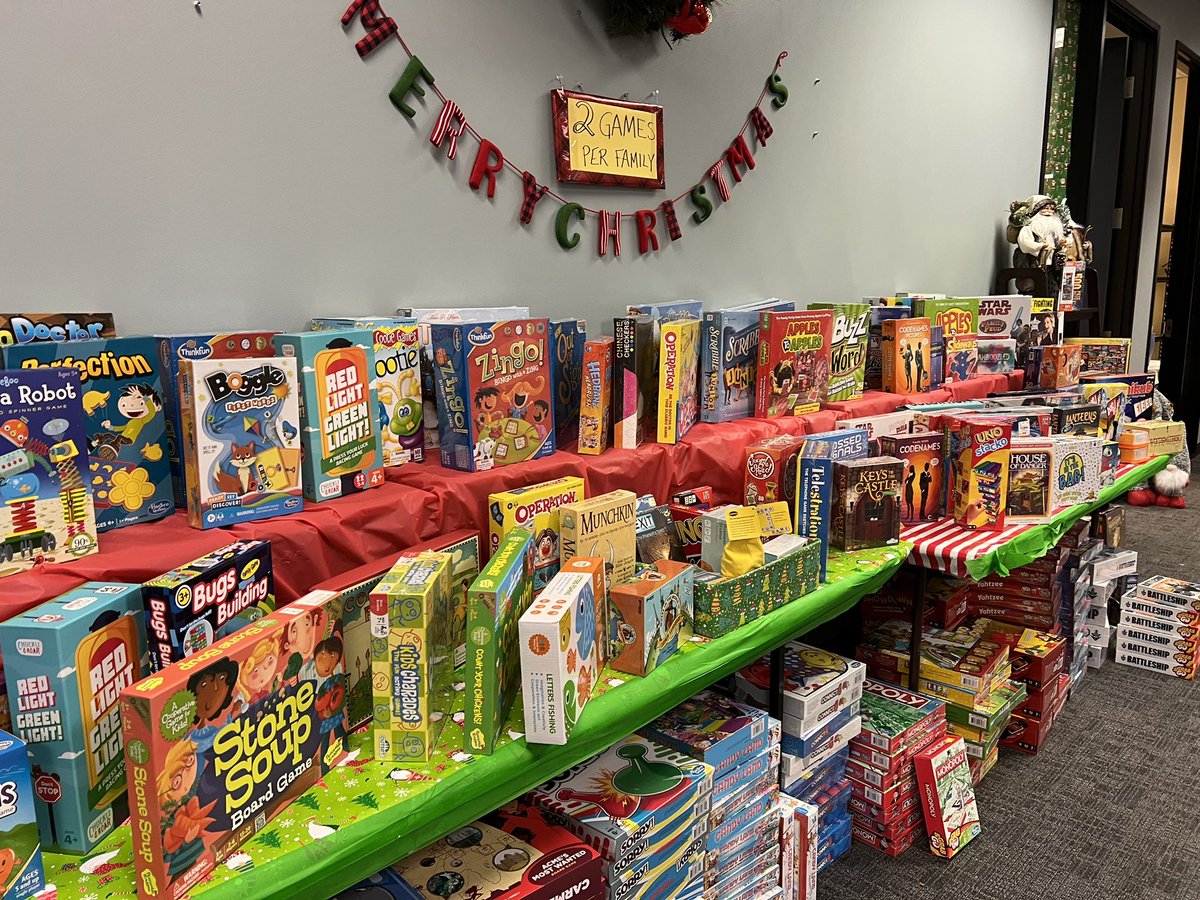 Christmas wishes do come true at the <a href="/GRACEGrapevine/">GRACE</a> Christmas Cottage! What a great time with <a href="/DaneDelugo/">Dane DeLugo</a> and <a href="/DelugoDillan/">Dillan DeLugo</a> helping clients shop! So many people left bursting with happiness! Now that’s Christmas! ❤️🎄