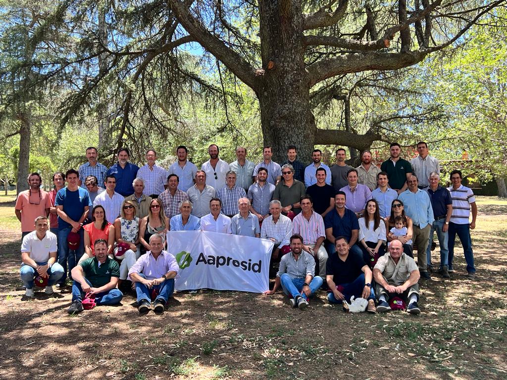 🎂🌱 20 años de la Regional Aapresid Pergamino - Colón.

🙌 Orgullosos de ser parte desde los inicios de esta historia.

#JuntosSabemosMás <a href="/Aapresid_PC/">Aapresid Pergamino-Colón</a> <a href="/aapresid/">Aapresid</a>