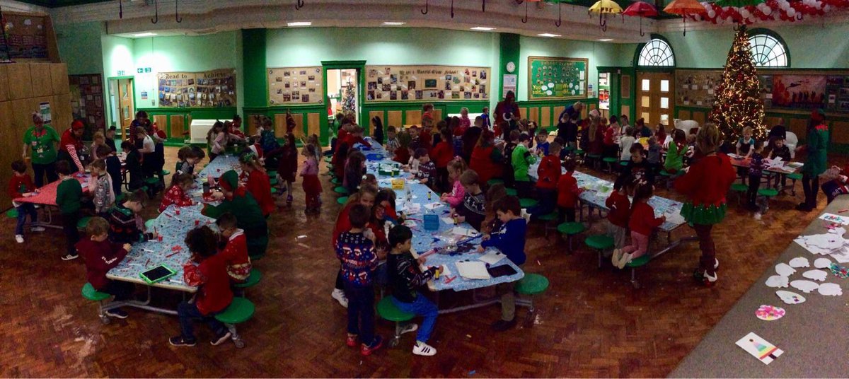 LiscardPrimary's tweet photo. More fabulous Christmas fun today… special Elf creative workshops for the children to enjoy followed by a party banquet! Well done Team Elf for all your hard work! #Christmas #christmasmagic #creativity #artsandcrafts #party https://t.co/jnNIODzN2u