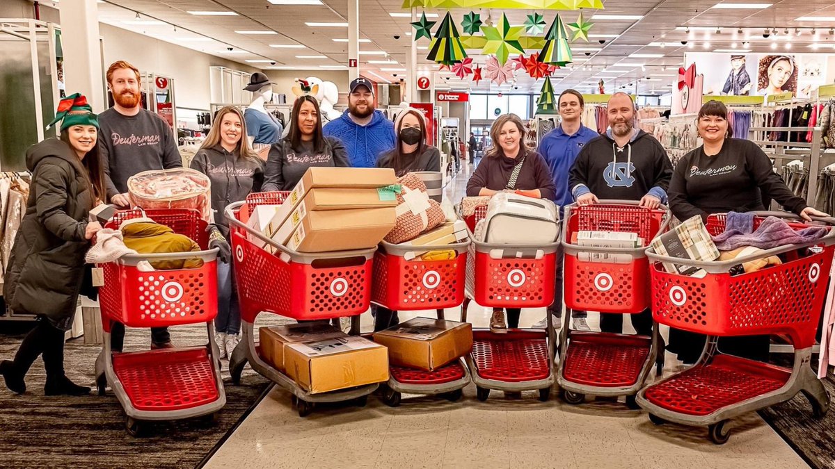 deutermanlaw's tweet photo. The Deuterman elves loaded up lots of shopping carts for a very special local family, as part of @1075KZL ‘s Jared and Katie’s Breaking &amp; Entering Christmas. We are happy to participate in this tradition another year and share the holiday spirit to those in need. 🎄 https://t.co/WAWr2i0bOX