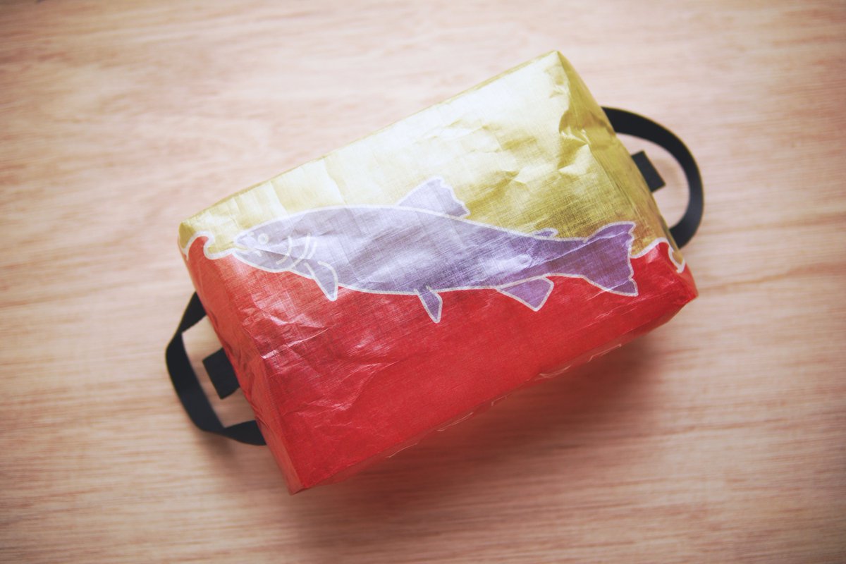 perm_and_baton's tweet photo. Center Zip SACK M [trout]

"...山を登っては魚影を探し、登っては魚影を探しで、やっとの思いで手にすることの出来た金ピカトラウト。
日本で釣りをしている時もそんな感覚で..."

https://t.co/F5cTz9djgK

#釣り
#DCF
#ダイニーマ 
#YKKアクアガード 
#フィッシングバッグ
#アウトドア https://t.co/iWbRU6OLde
