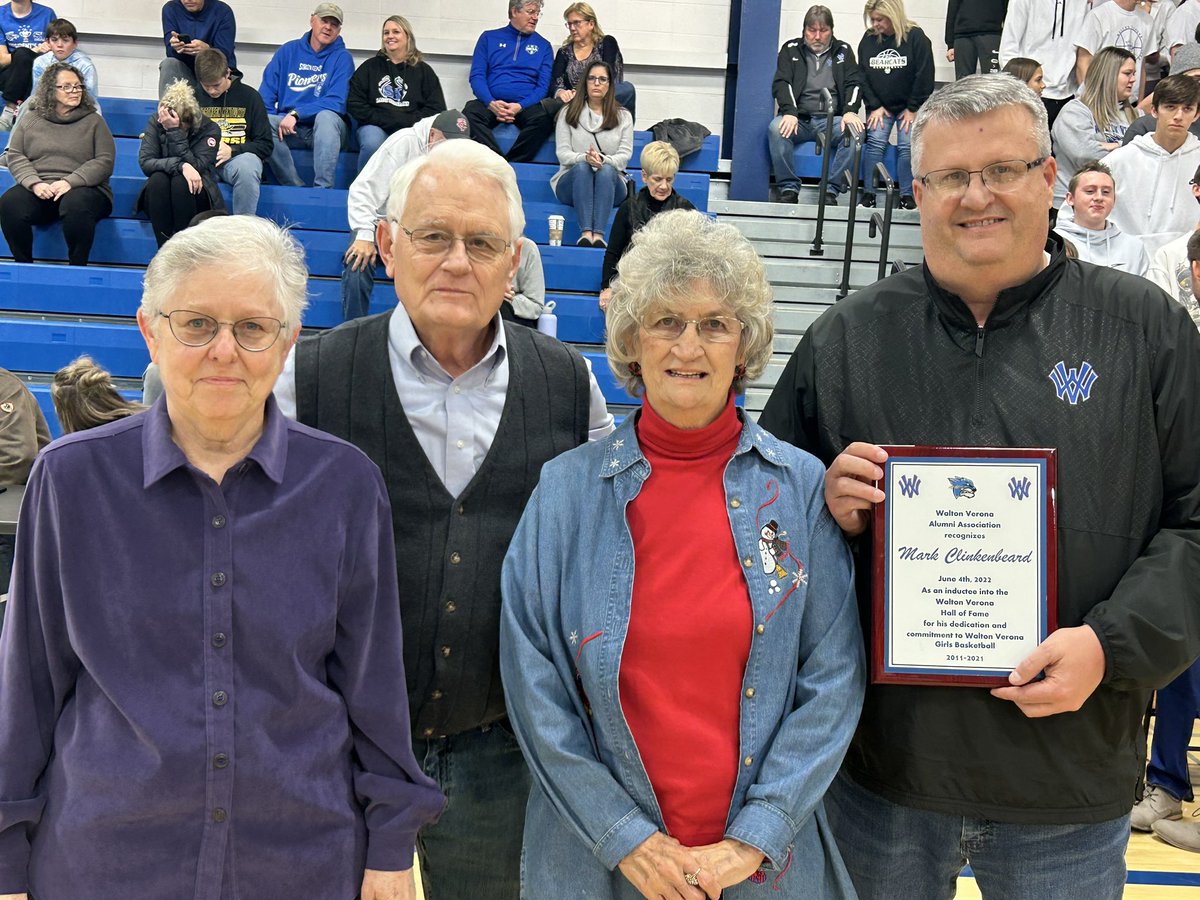 WVBearcats's tweet photo. It is alumni night here at WV for our girls program! We also recognized Coach Clink who was inducted into the Alumni Hall of Fame! Congratulations! https://t.co/qiJlkMYT0Z