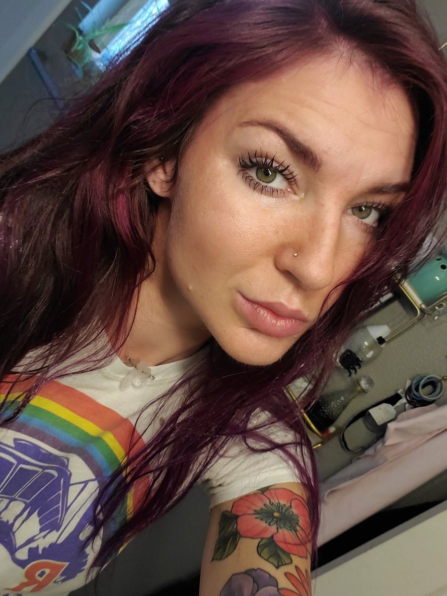 AlexxAnderson3's tweet photo. Ugh I hecka want a girlfriend 😍

#onlyfansgirl #smalltits #purplehair #masturbate #cum #tattoos #hotwife #sexy #model #glasses #greeneyes #tattooed #nudes #content #boobs #milf #porn #bi #fit #sex #naked #amateur #booty #twittergirl #natural #inked #alternative https://t.co/Q4lvp6m23p