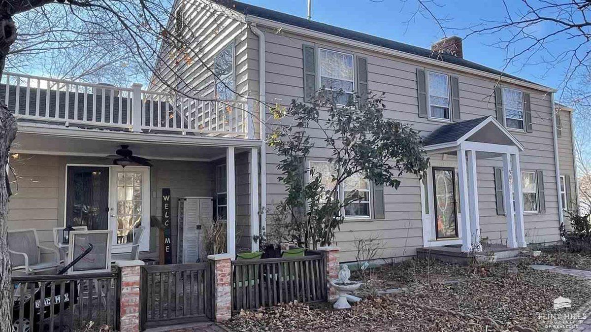 ButlerNate's tweet image. See a virtual tour of my newest #listing 603 W 6th Street #Chapman #KS  tour.corelistingmachine.com/home/P9TUKU