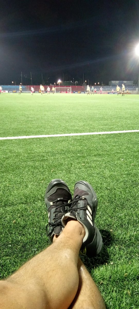 boniatero75's tweet photo. Se va la última del año!!!
#PapiFutbol https://t.co/xPwgCTTcol