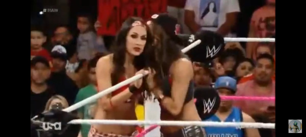 This reminds me.
First picture in 2014 you got Nikki Bella whispering in the ear of Brie Bella.  
And this year 2022 you got mami/papi @RheaRipley_WWE whispering in the ear of @DomMysterio35 .
Talentive. https://t.co/BoE2byLA75