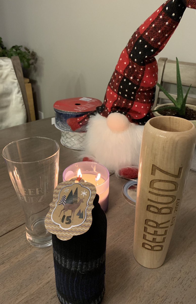 SSchell7's tweet photo. Day 15 #beerbudz #adventcalendar a @ryrbrown1 selection from #VaycaybrewBrewCo #TheWeekender a WCIPA #VeryActive #ILoveMyWife #halfstepforward @roymoussa10 @tattoobygravity🍻 https://t.co/mQyHUtWQWw