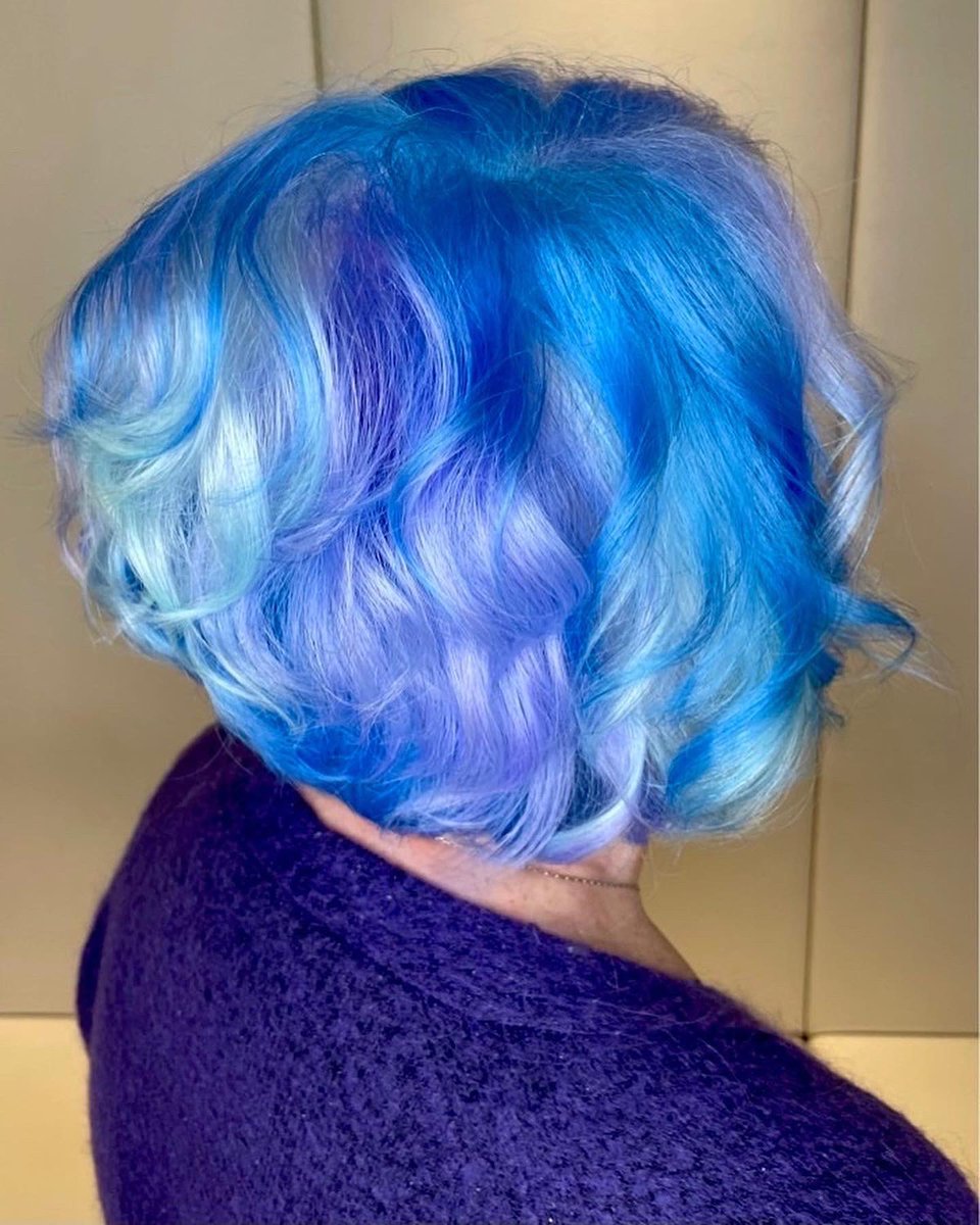 thekliniksalon's tweet photo. Aqua vibes! 💙💜💚🤍
Love this colour melt using @crazycolorltd #violette #lavender and #peppermint. 
This was created on a natural white hair placing colour panels to make them intertwine and pop! #crazycolor #bluehair #aquahair #colourmelt #multiblues #thekliniksalon https://t.co/K5WIt1pVNY
