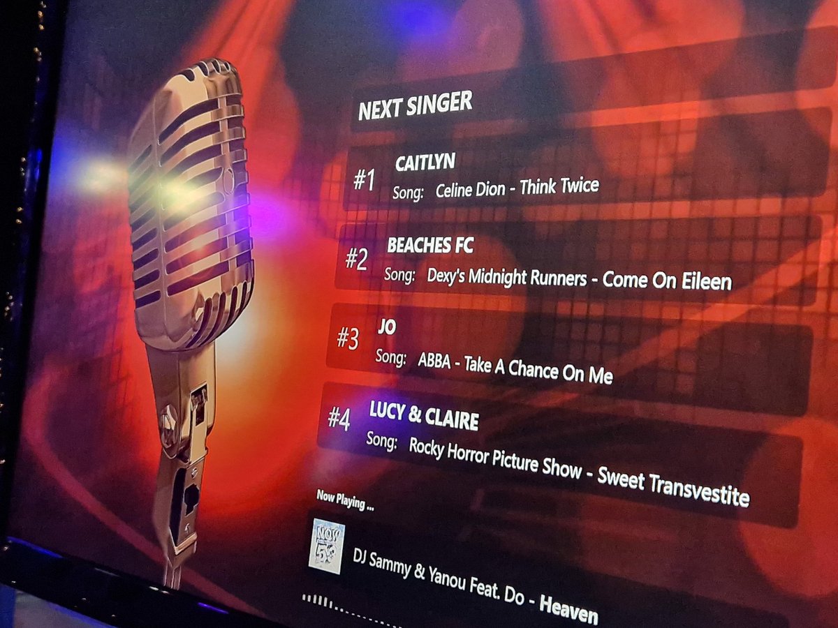 SemingtonRovers's tweet image. On our Christmas night out and can't get away from @BeechesF haha