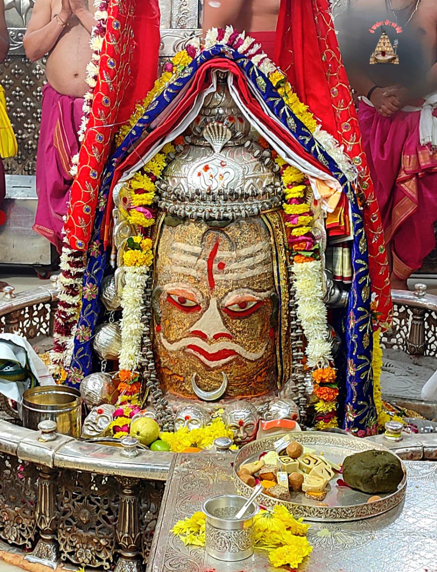 श्री महाकालेश्वर ज्योतिर्लिंग जी के आज के भस्म आरती श्रृंगार दिव्य दर्शन 17.12.2022
