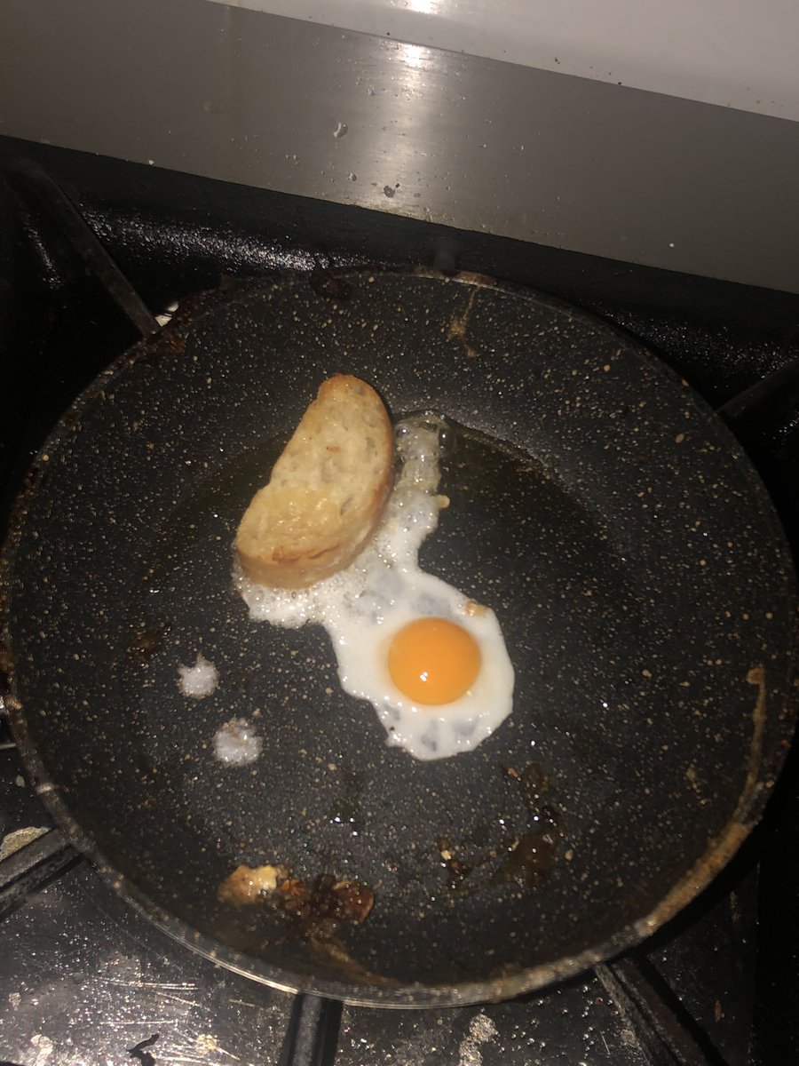 saraputAMA's tweet photo. aquí friendo tus pequeños huevos 

findom sumisofinanciero sumido súbdito femdom pelele cerdito ucha diosa financiera ama tributa https://t.co/nkMa2mSj0z