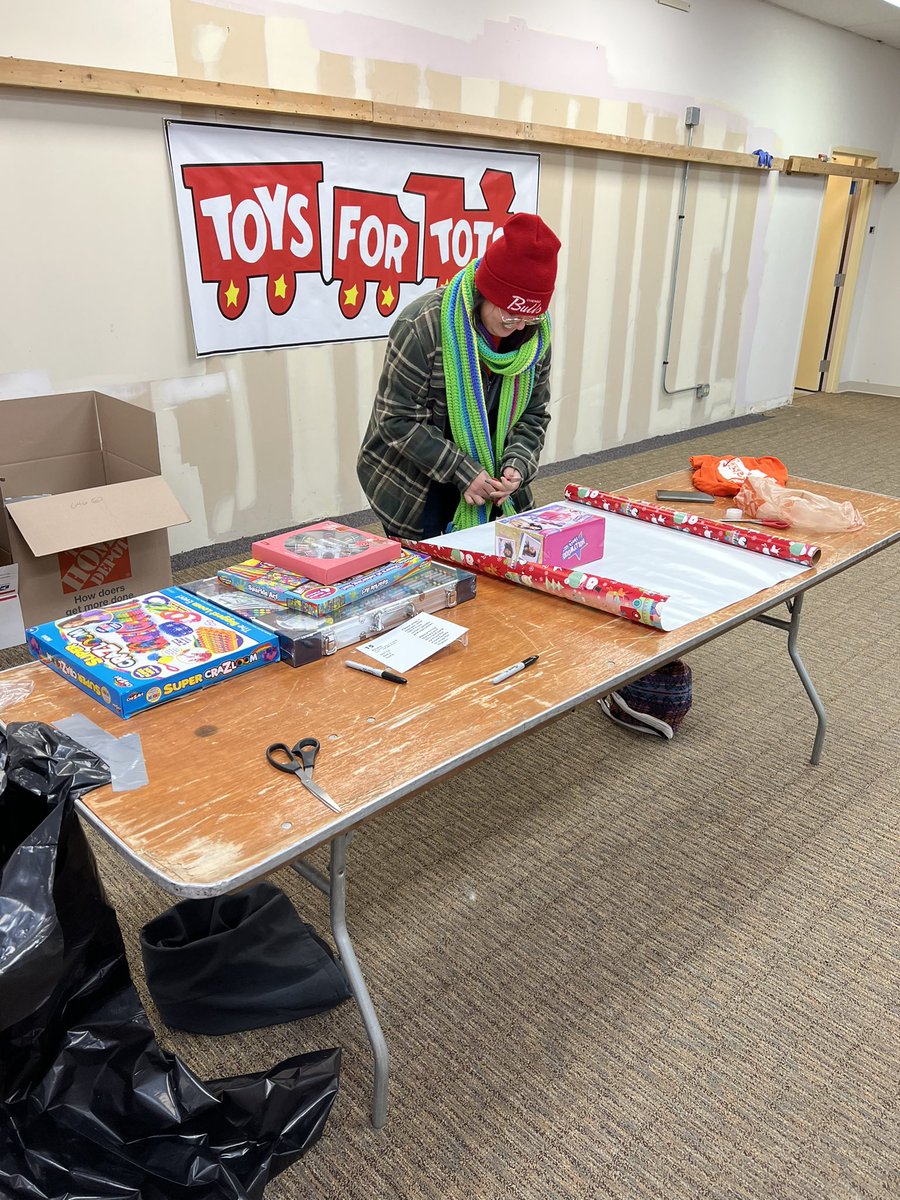 Dave Thomas (@davethomas2320) on Twitter photo Great day wrapping gifts for toys for tots. Great job <a href="/hdGeri1969/">Geri Quirk-Blanken</a> putting this together. You continue to amaze me, on your dedication to giving back. D145 MET team really enjoyed giving back today. @HeatherD0145 <a href="/HDLeenaGonzalez/">Leena Gonzalez</a> <a href="/LilyGSV/">Lydia Garcia</a> @LemmaTony <a href="/BrianLyonsHD/">Brian Lyons</a> Great day wrapping gifts for toys for tots. Great job <a href="/hdGeri1969/">Geri Quirk-Blanken</a> putting this together. You continue to amaze me, on your dedication to giving back. D145 MET team really enjoyed giving back today. @HeatherD0145 <a href="/HDLeenaGonzalez/">Leena Gonzalez</a> <a href="/LilyGSV/">Lydia Garcia</a> @LemmaTony <a href="/BrianLyonsHD/">Brian Lyons</a>