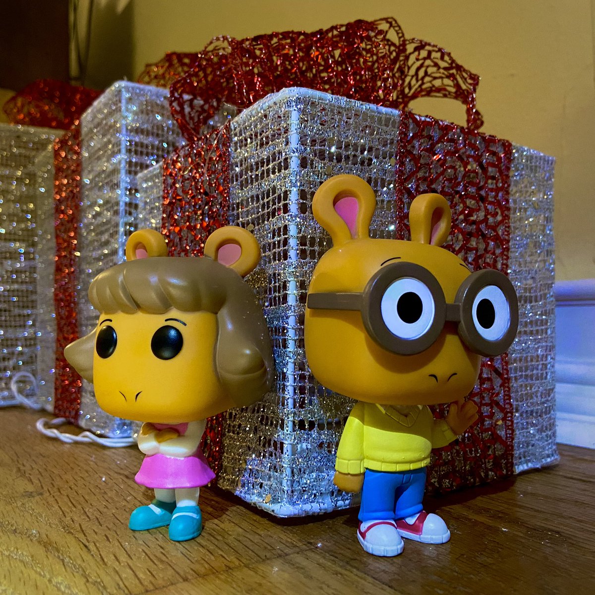 FearlessRiOT's tweet photo. #FunkoPhotoADayChallenge Day Sixteen {Dec. 16}: Family

#Arthur #ArthurRead #DWRead #Funko #FunkoPhotography #FunkoPhotoADay @originalfunko https://t.co/mkhuUbPWx2