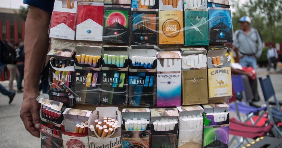 gabrlir's tweet photo. Publican decreto que prohíbe exhibir cigarros en puntos de venta; pone en riesgo a 600 mil comercios: vendedores https://t.co/gwfr31Yonc https://t.co/ibEhmynKfe