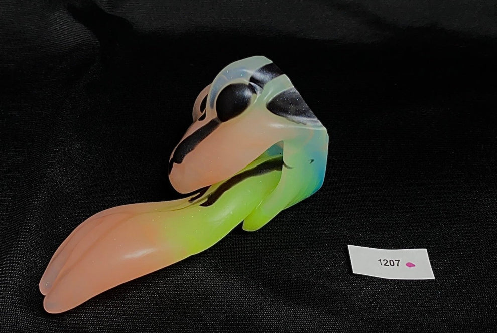 I luv this wee froggo 🐸🧡 def will need about 5 moar 👁️👄👁️