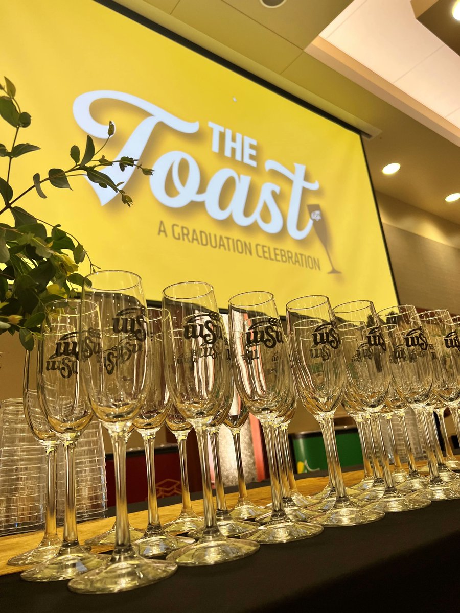ShockerConnect's tweet photo. Vice President of Alumni Engagement and Alumna, Stacie Williamson ’05 shares some inspiring and encouraging words with the graduating class of 2022 at the Toast celebration.
#ShockerAlumni https://t.co/YYmrtoA4TW