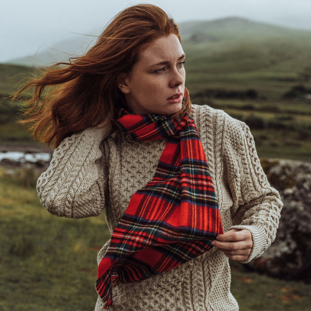 daniadown's tweet photo. Irish Wool Scarves made in Ireland by John Hanly &amp; Co.  Classic colourways, inspired by the Tipperary countryside. 100% Lambswool. Available online and instore. A perfect gift for winter warmth. $39.95 Cdn. https://t.co/s9Y4ST2jvT https://t.co/E0NOVPGpdN