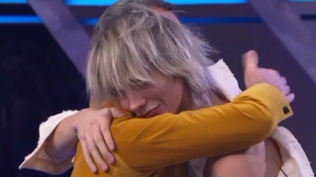 il mio cuore a pezzi quando lui così minuscolo 
#SanremoGiovani #Sanremo2023