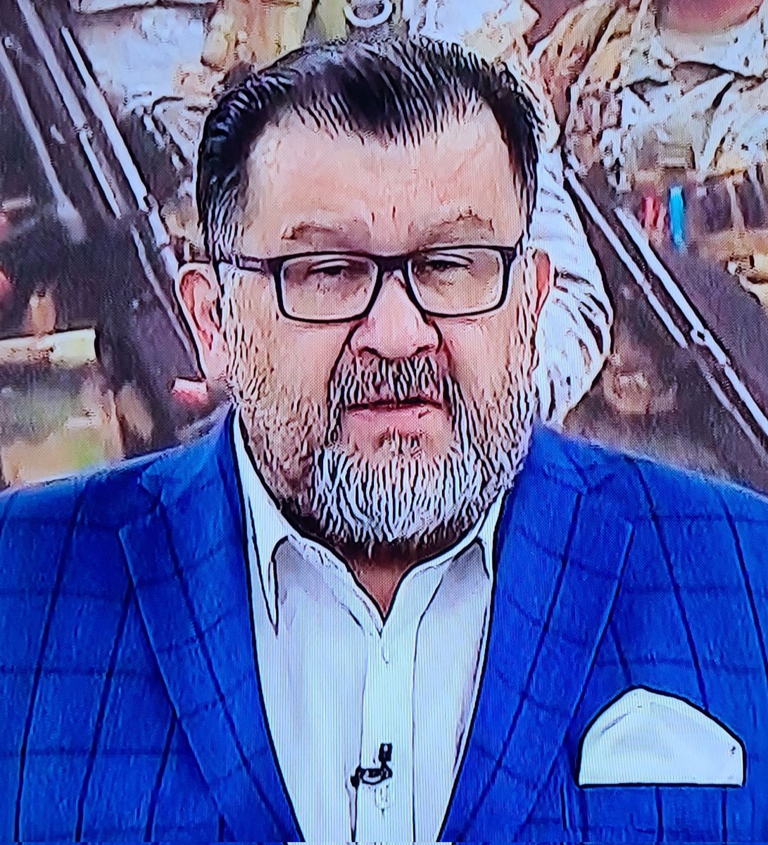LateralDerecho6's tweet photo. Nadie más ordinario en @T13 que el resentido comunista Zárate comentando las noticias internacionales, con el sesgo de su ideología roja. https://t.co/VyP0HQmpel