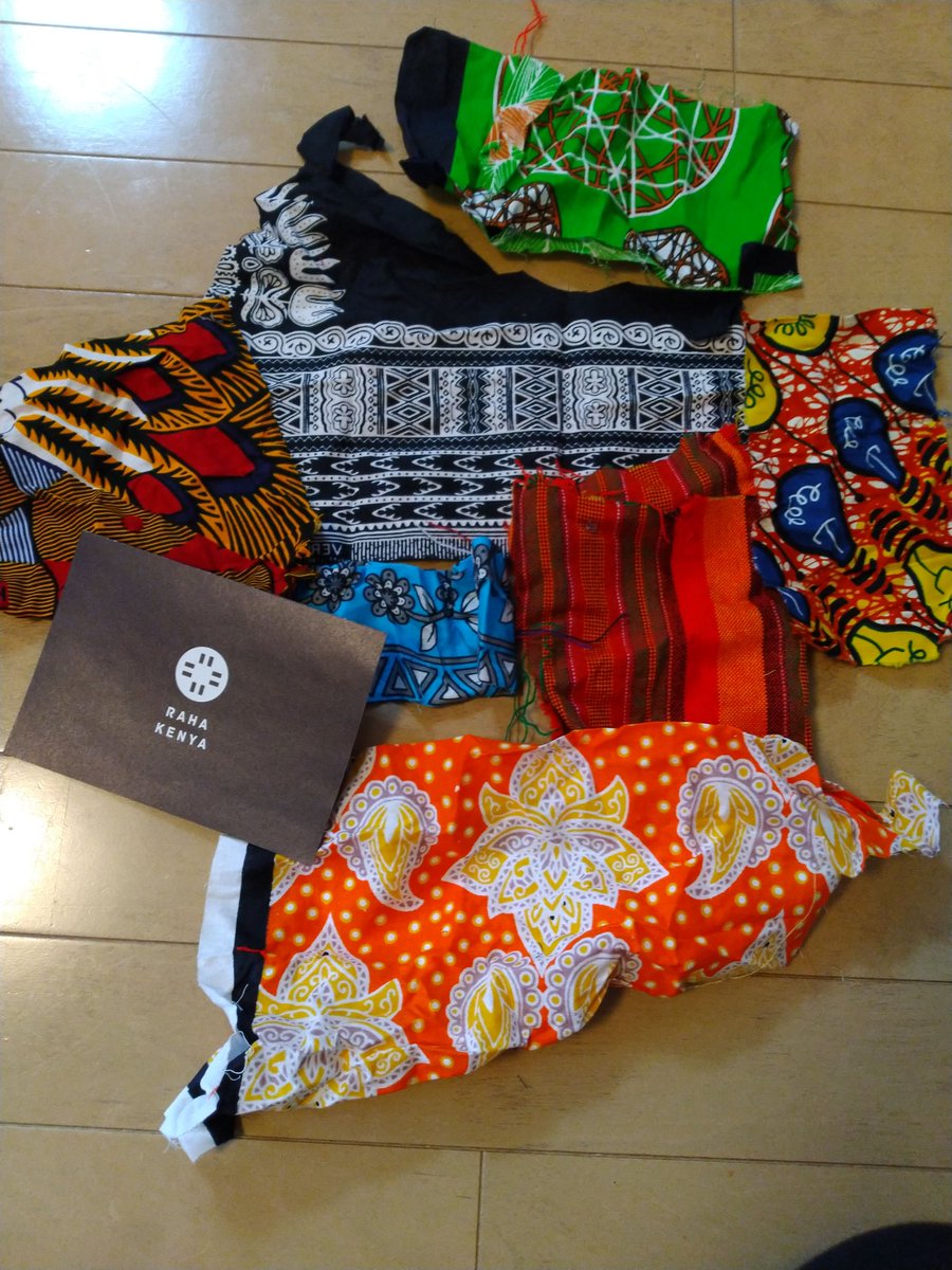 商品購入のおまけの端切れもかわいいのー💕
創作意欲わく😊