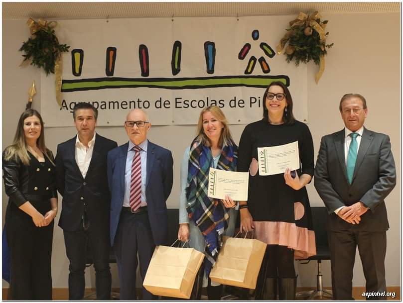 ieslamarisma's tweet photo. Nuestras compañeras se despiden de su estancia en Pinhel. Agradecen a Agrupamento de Escolas de Pinhel su gran acogida y su bien hacer hacia ellas.
#ieslamarisma
#ErasmusPlusKA101 https://t.co/yIRIQxZe7T