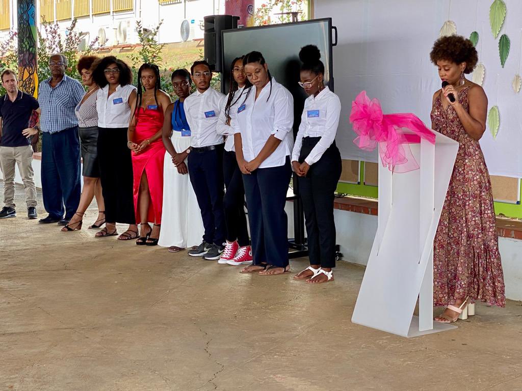 Cérémonie de remise du jeu Chlordicus au <a href="/LyceeAcajou1/">Lycée ACAJOU1</a>. Intervention de madame Charlosse I.A-I.P.R de SVT qui souligne l’importance du projet et félicite les élèves pour leur engagement. <a href="/acmartinique/">Académie de Martinique</a>