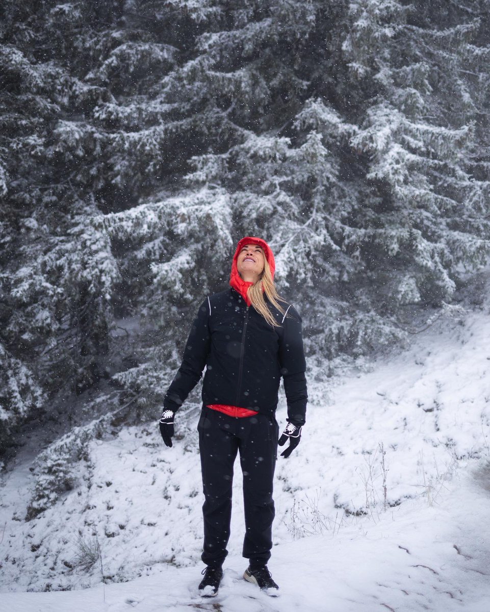 monicycling's tweet photo. Copos… ❄️ https://t.co/jlHqWPFMjw