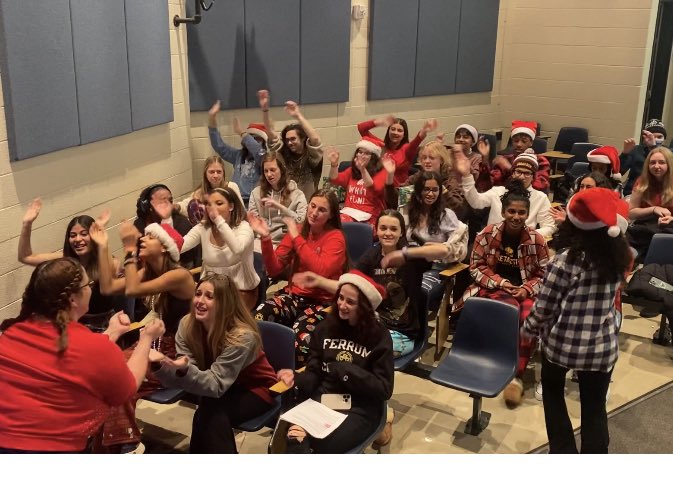 SpartansOrch's tweet photo. The show is on the road! Thanks for having us @LCPSFarmwell!  We can’t wait to welcome these future @BroadRunHS freshman to the performing arts next year https://t.co/kLxduRK5Go