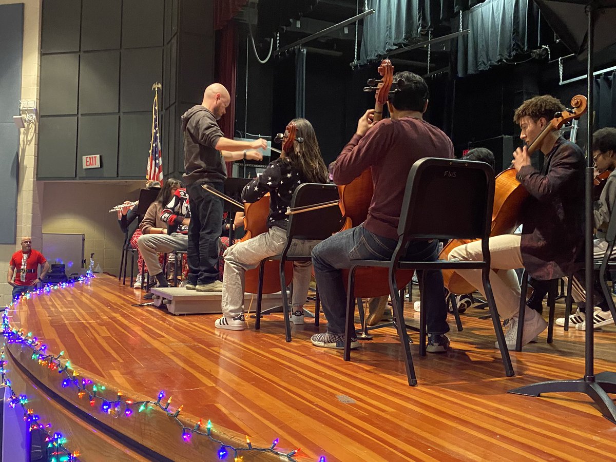 SpartansOrch's tweet photo. The show is on the road! Thanks for having us @LCPSFarmwell!  We can’t wait to welcome these future @BroadRunHS freshman to the performing arts next year https://t.co/kLxduRK5Go