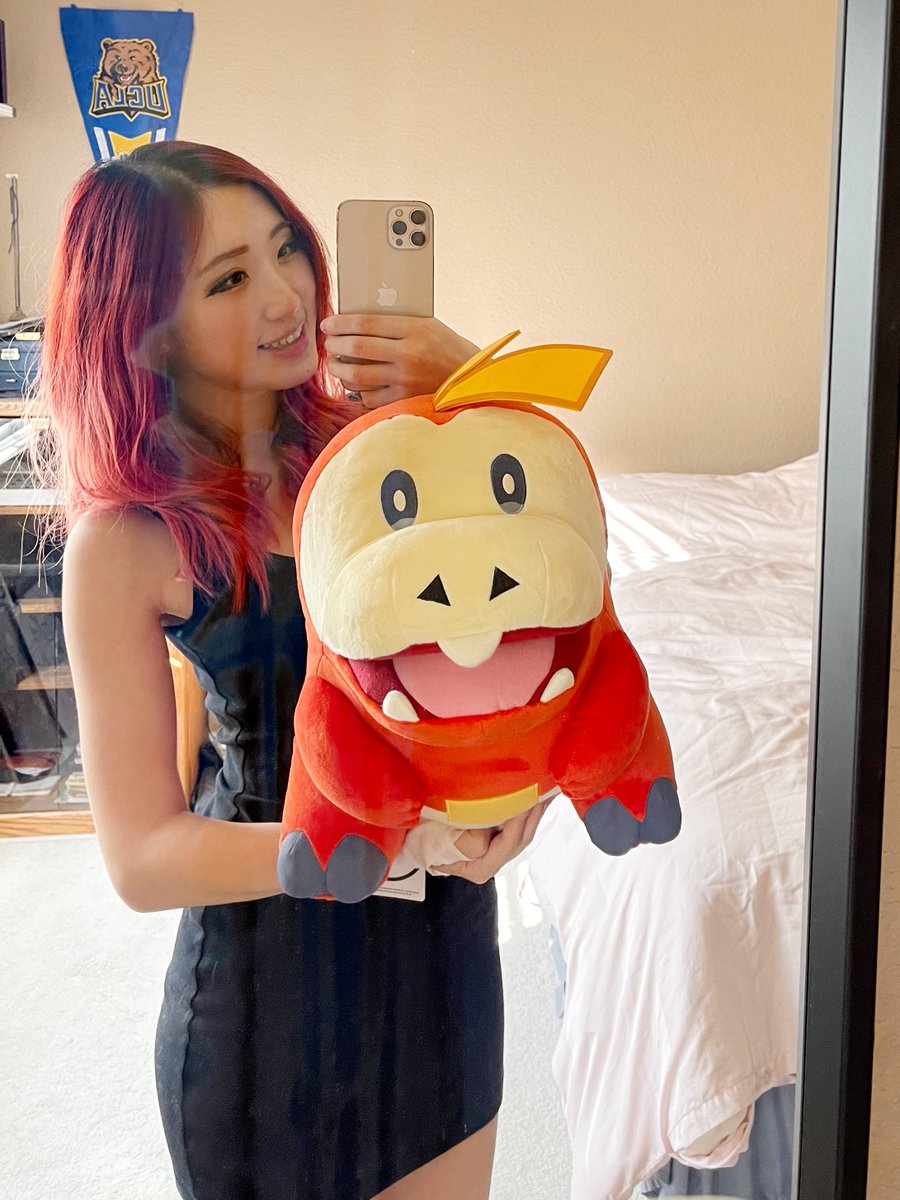 joanna_ccat's tweet photo. GIVEAWAY!✨
Meccha Japan &amp; I are giving away a LIFE-SIZE PLUSHIE of Fuecoco, Sprigatito, or Quaxly!💗

To enter:
✔️Follow both @ccat_tv &amp; @mecchaJP
✔️Like &amp; Retweet this post
✔ Tag a friend &amp; Comment with which starter you'd choose

The winner will be drawn on Fri, Jan 6. GLHF🌟 https://t.co/0Kx5TMkUX1