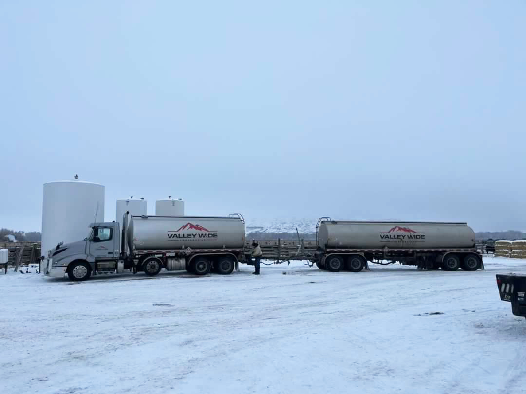 Our members are still hard at work despite the winter weather, and Valley Wide is working hard to support them!
📸 : Clark Farms- Menan, ID
#valleywidecooperative #vwcenergy #farmers #farming #winter2022