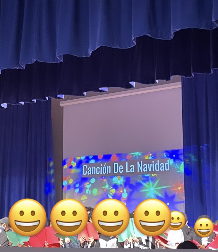 CGuerreroCPS's tweet photo. It was a festive week at Otis between our Musical spectacular to gift giving! Our students sang in French and Spanish! #supportmusicprograms #owlidays #proudprincipal #worldlanguages @CPSNetwork6 @TheFundChicago @MeritMusic https://t.co/Gd0huFDaWm
