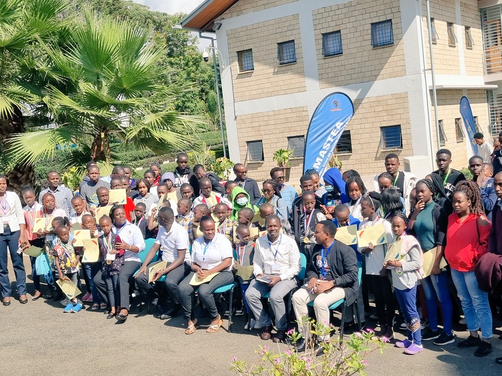 Angaza Elimu tweet media