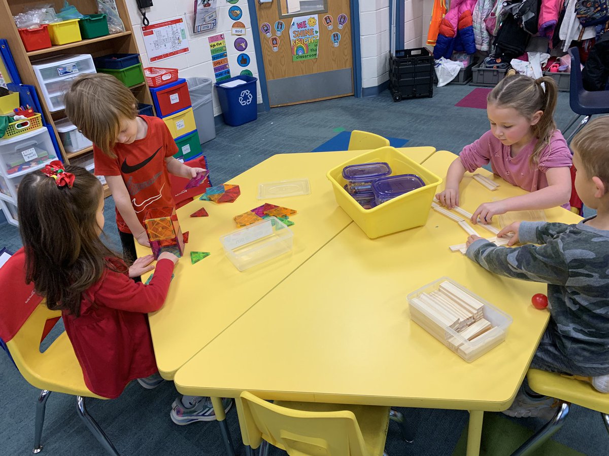 SundhInnovates's tweet photo. THIS is #STEMbins in action in @MissAprilD70’s class! Brains thinking, hands creating, stamina building #d70cougars #d70shinyapple https://t.co/7E0WPys6oI