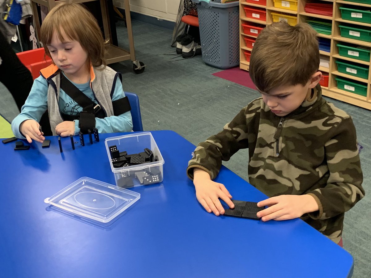 SundhInnovates's tweet photo. THIS is #STEMbins in action in @MissAprilD70’s class! Brains thinking, hands creating, stamina building #d70cougars #d70shinyapple https://t.co/7E0WPys6oI