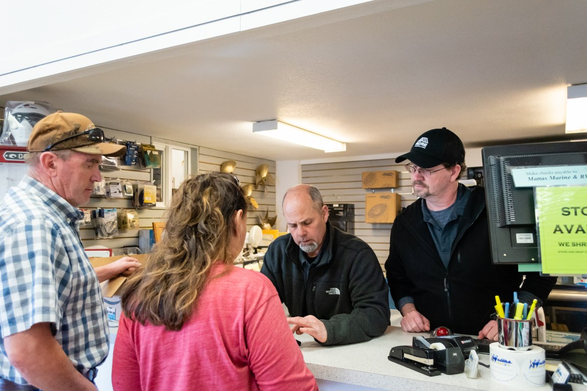 MattasMarine's tweet photo. Don't worry about learning all there is to know about boats or RVs as soon as you get one: Whenever you have questions, we have answers. https://t.co/HNf9XgANrj