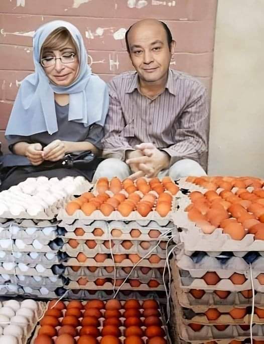 kabytshynw's tweet photo. على كل طبق بيض 
بيضتين مضروبين
مين يشترى ؟ https://t.co/WUXp2DKmWn