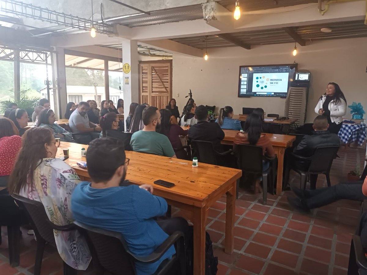 Coopsucredito's tweet photo. Compartimos con nuestros colaboradores los logros obtenidos en el año 2022. 🤩🤝 

Definimos nuevos retos y nos preparamos para seguir acompañándote a cumplir tus sueños. 💙🥳 https://t.co/eIEc4IhHmE