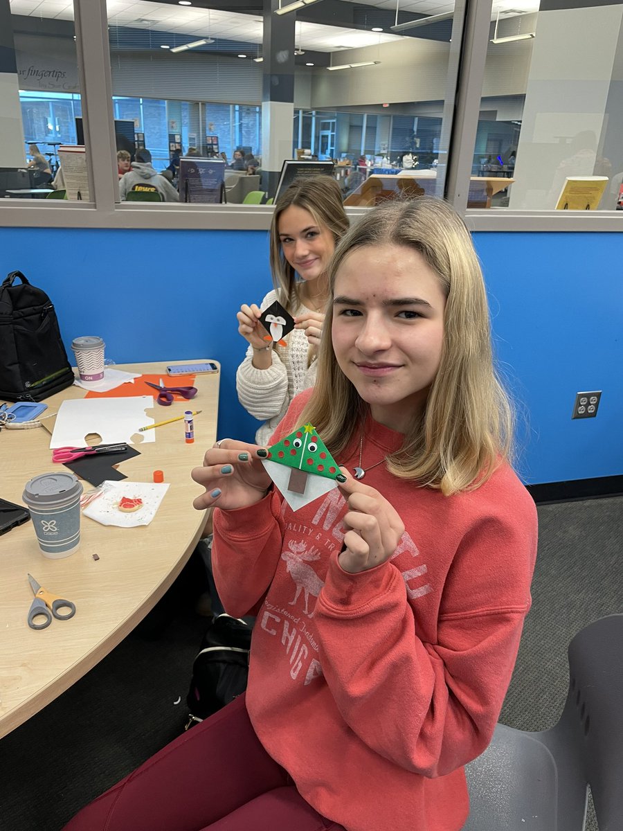 ELA classes came to the library to chill out and de-stress before finals week