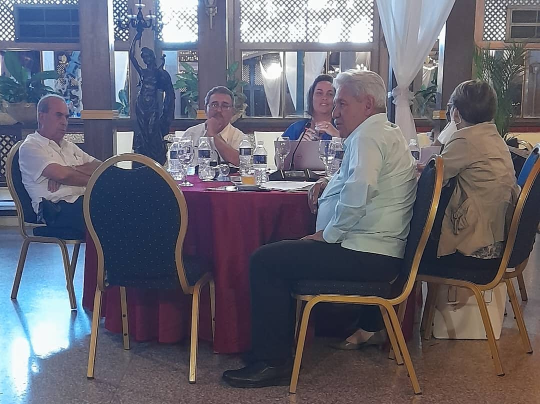 El Dr.C. Francisco Durán García, Director Nacional de Epidemiología, comparte sus reflexiones en torno a lo vivido durante los últimos años y las proyecciones para el año 2023. Coloca el acento en varios temas, tales como Tuberculosis  ITS, EDA, Cólera... Gracias Profesor.