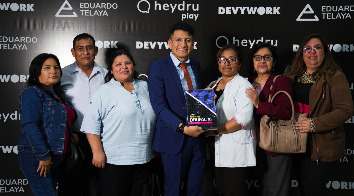 Muchas gracias a todos los asistentes al evento de lanzamiento del libro Curso Relámpago Drupal 10 Site Building